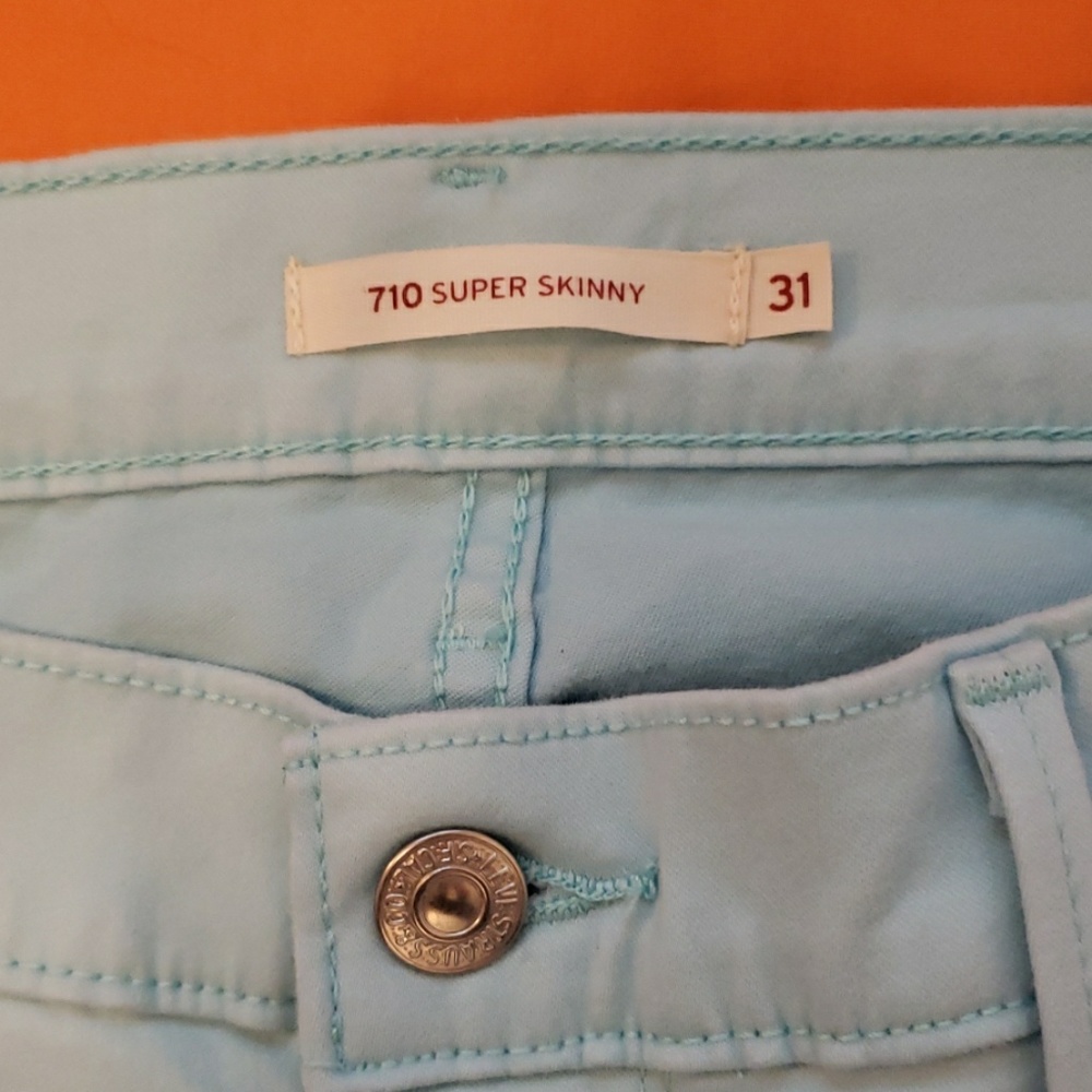 Turquoise 710 Levis - Picture 4 of 4